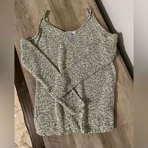 Elegant Exposed-Shoulder Francesca’s Knit Sweater